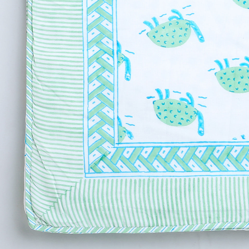 'A Bale of Turtles' Blanket