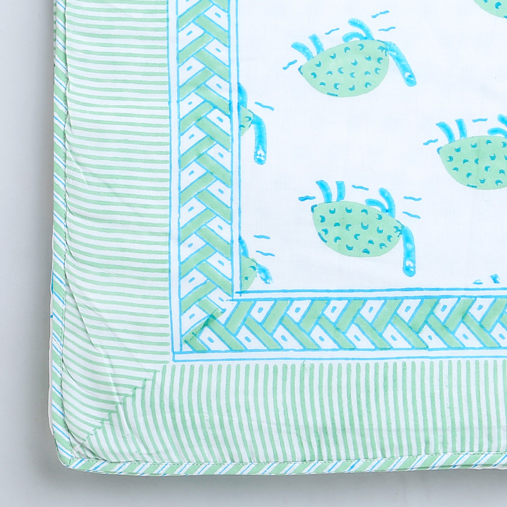 'A Bale of Turtles' Blanket