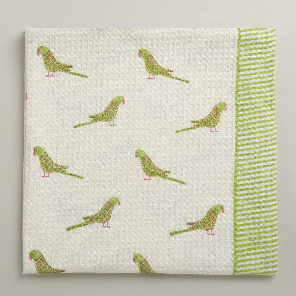 ' A Cluster of Parakeets' Bathing Towel