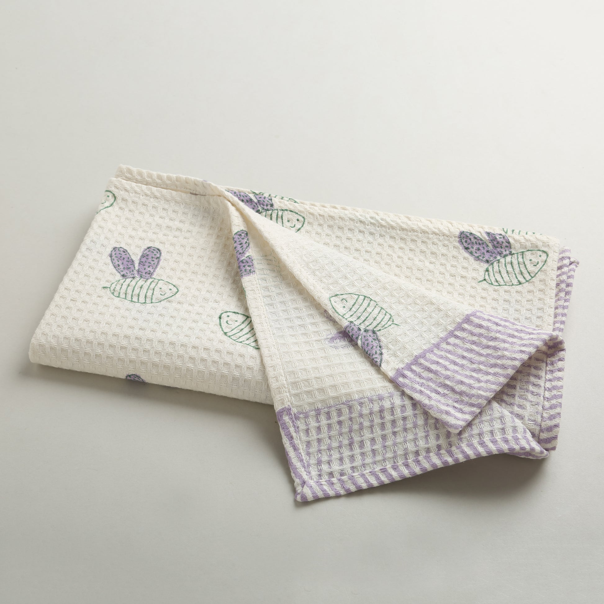 'A Swarm of Bees' Bathing Towel