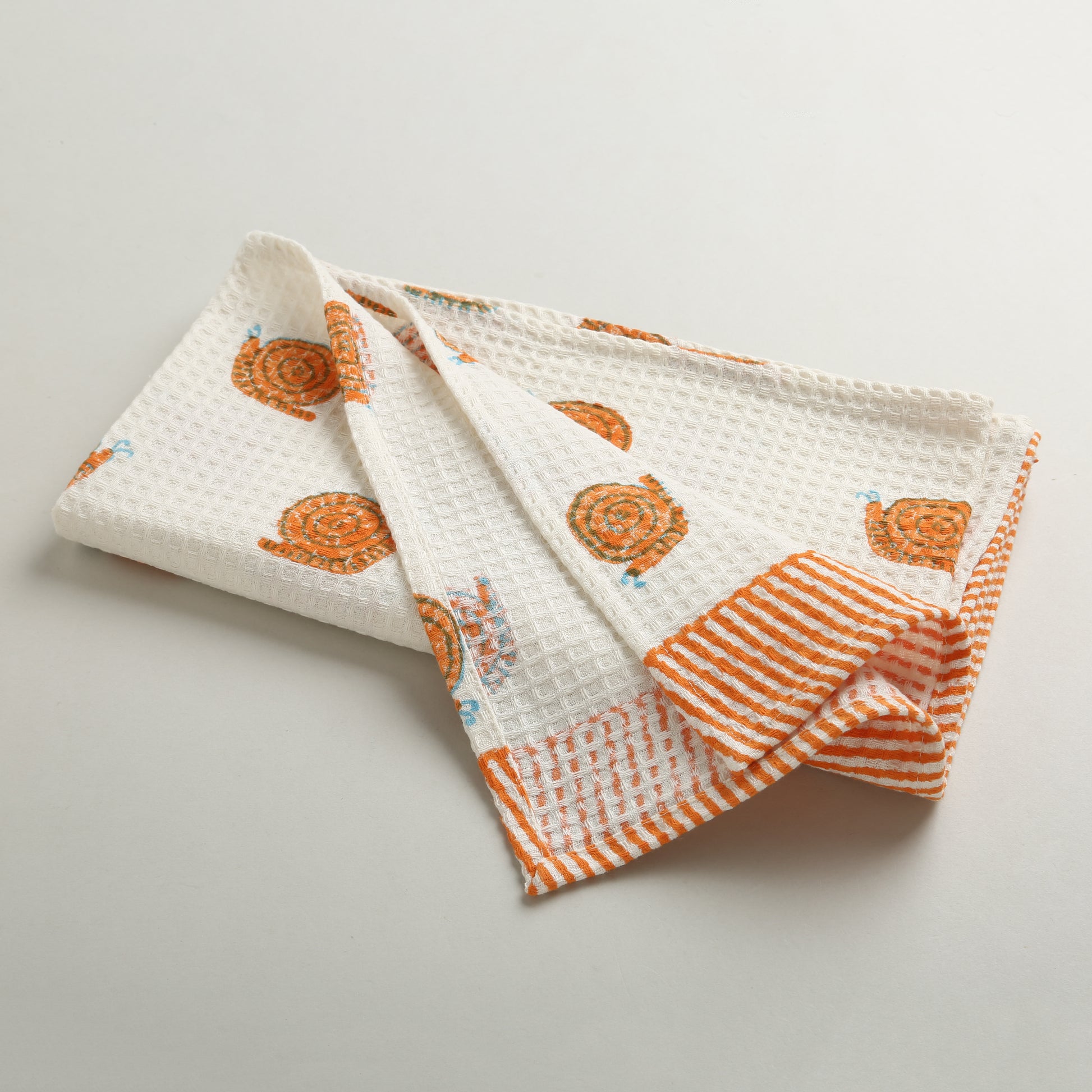 'A Walk of Snails' Bathing Towel