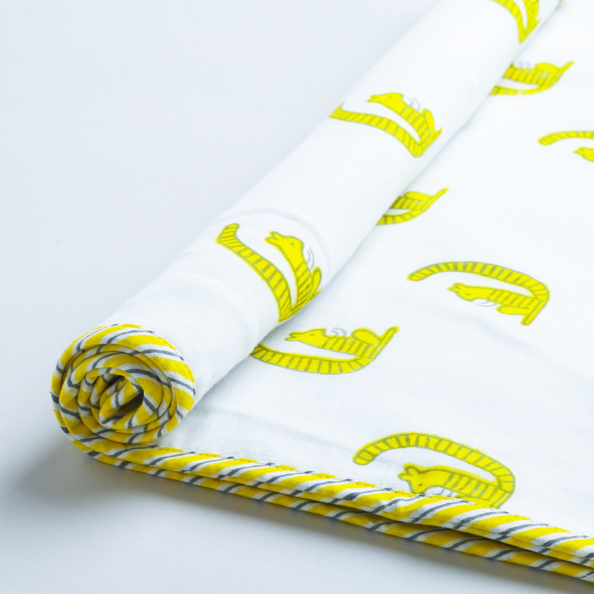 'A Scurry of Squirrels' Blanket