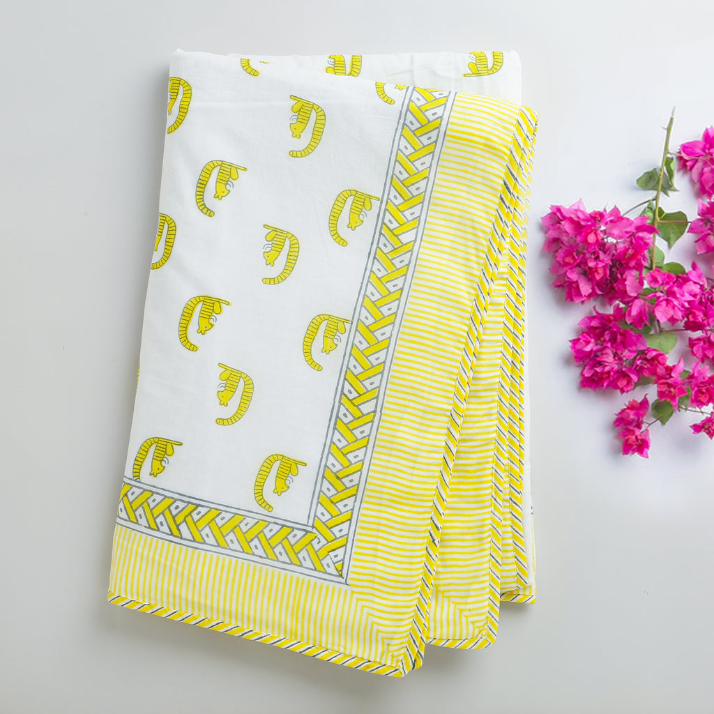 'A Scurry of Squirrels' Blanket