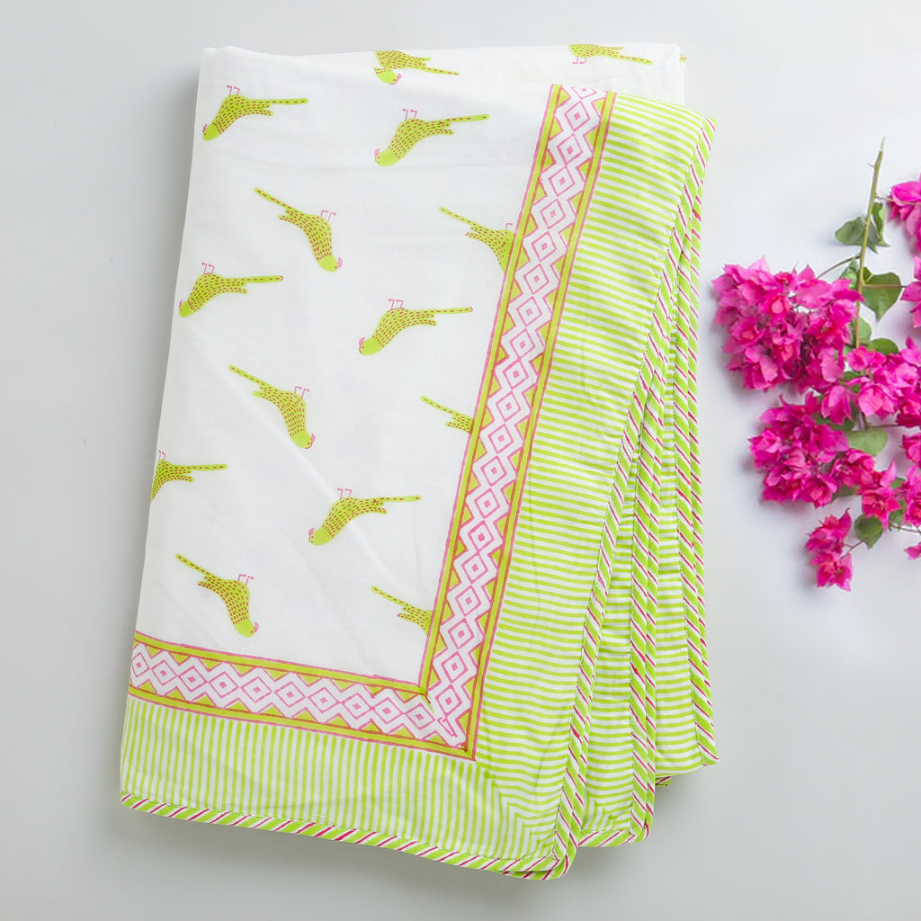 'A Cluster of Parakeets' Blanket