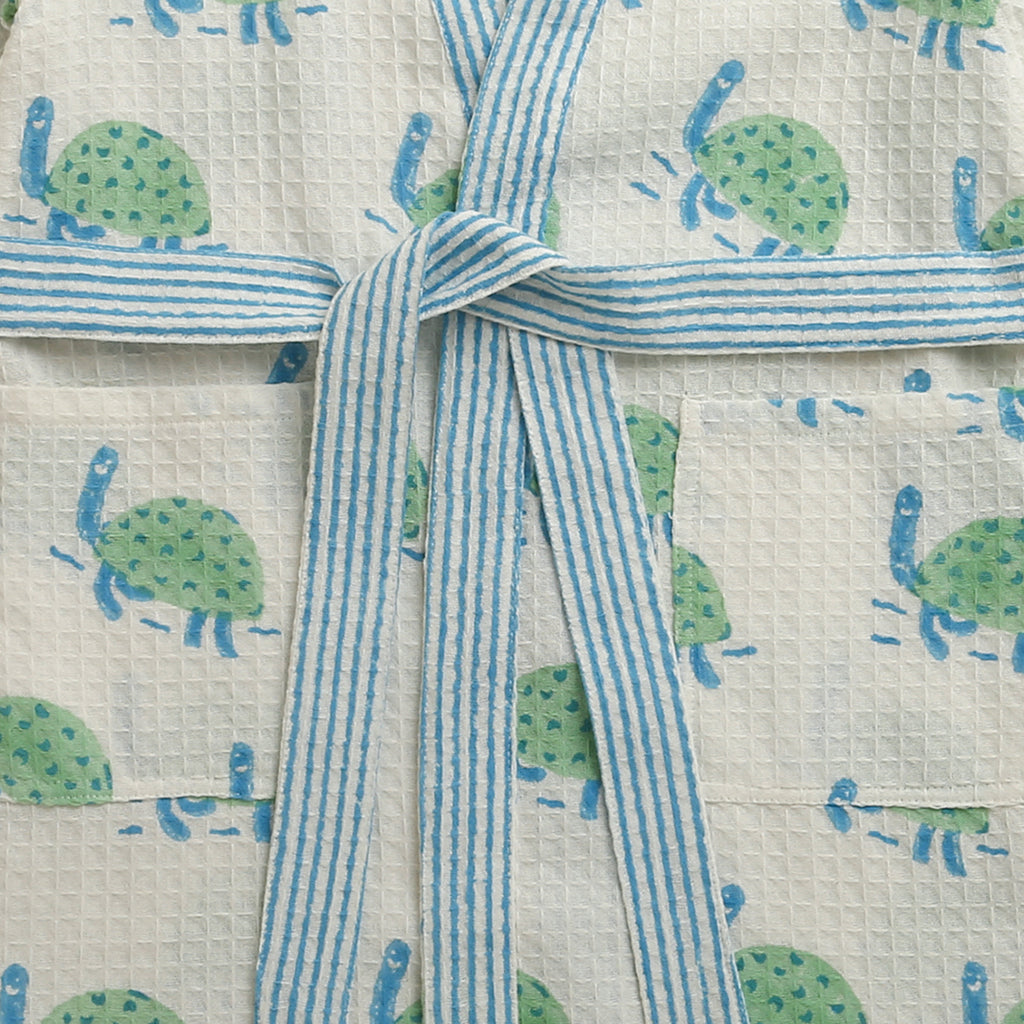 'A Bale of Turtles' Bathrobe