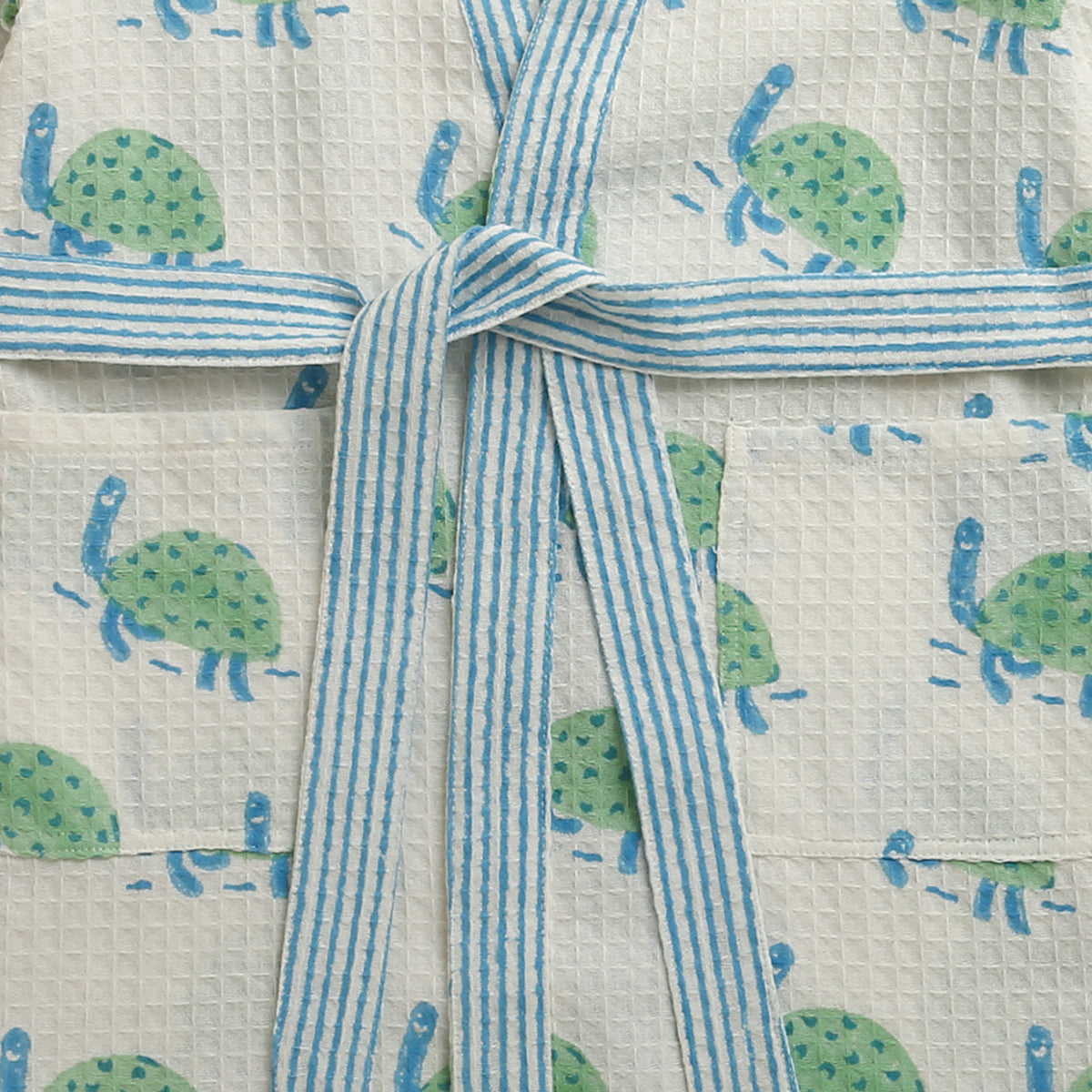'A Bale of Turtles' Bathrobe