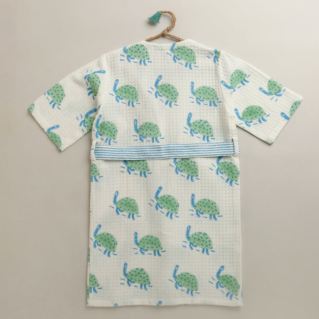 'A Bale of Turtles' Bathrobe