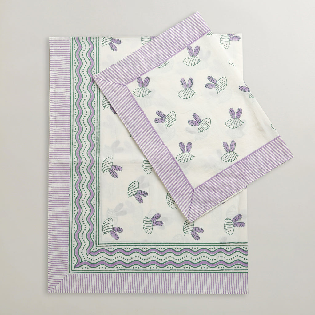 ' A Swarm of Bees - Bedsheet