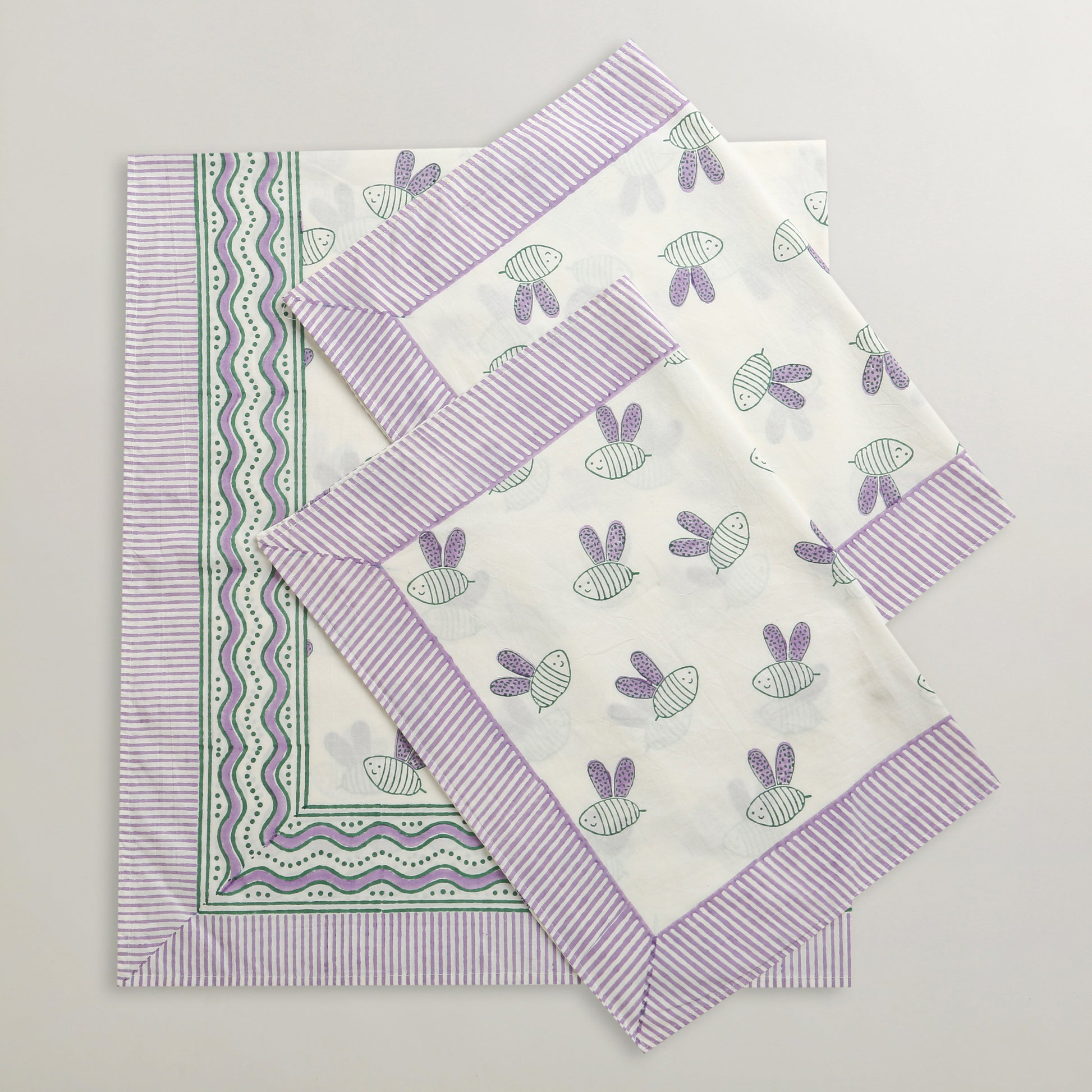 ' A Swarm of Bees - Bedsheet