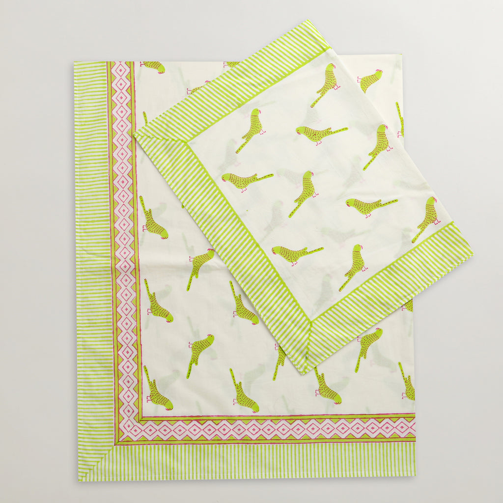 ' A Cluster of Parakeets - Bedsheet