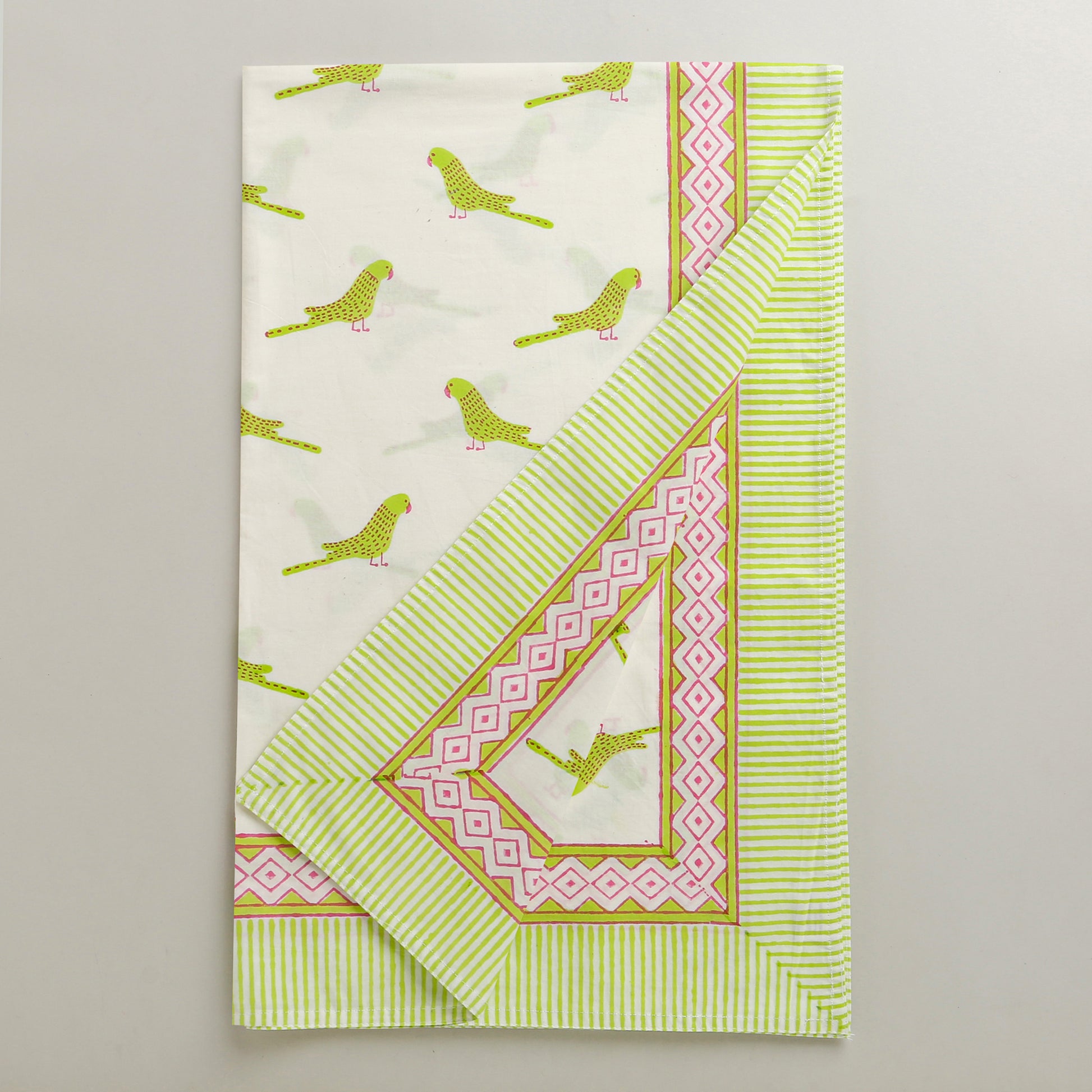 ' A Cluster of Parakeets - Bedsheet