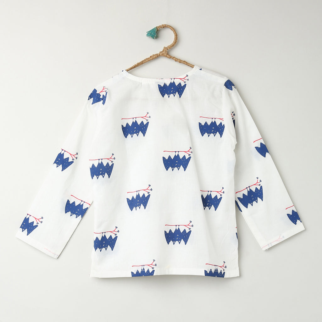 'A Colony of Bats' Kurta Pyjama Set