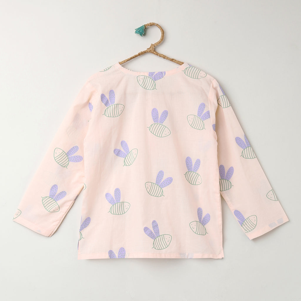 'A Swarm of Bees' Kurta Pyjama Set on Peach
