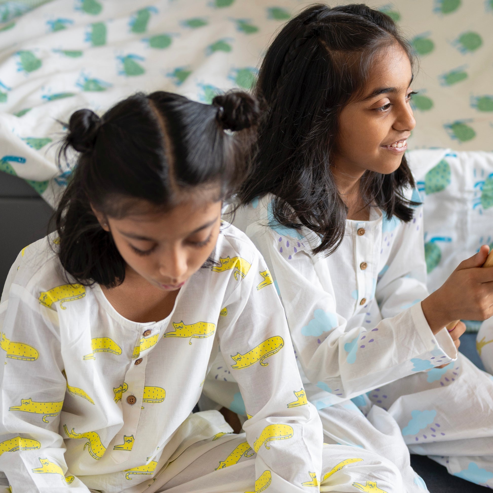 'A Clowder of Cats' Kurta Pyjama Set