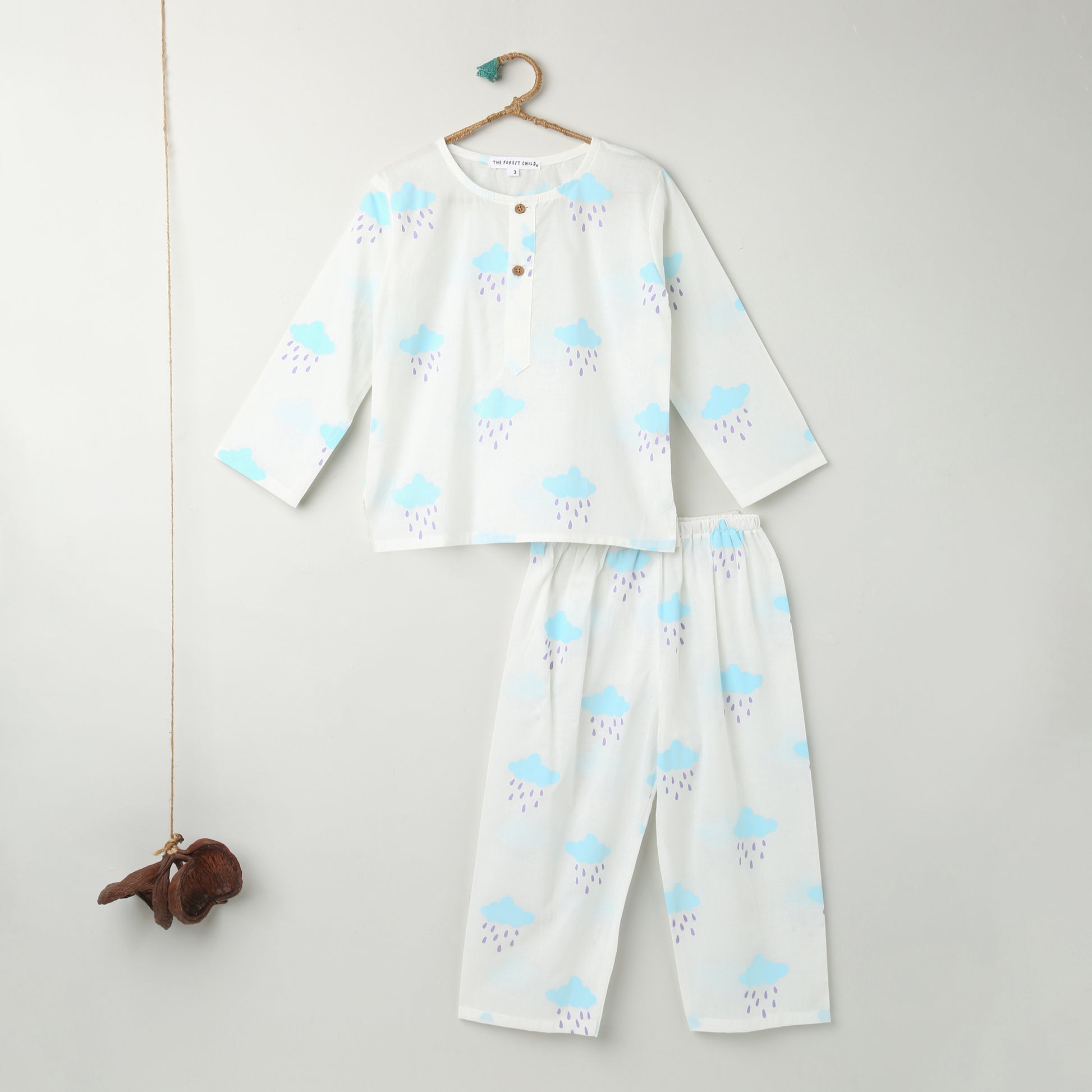 'A Billow of Clouds' Kurta Pyjama Set