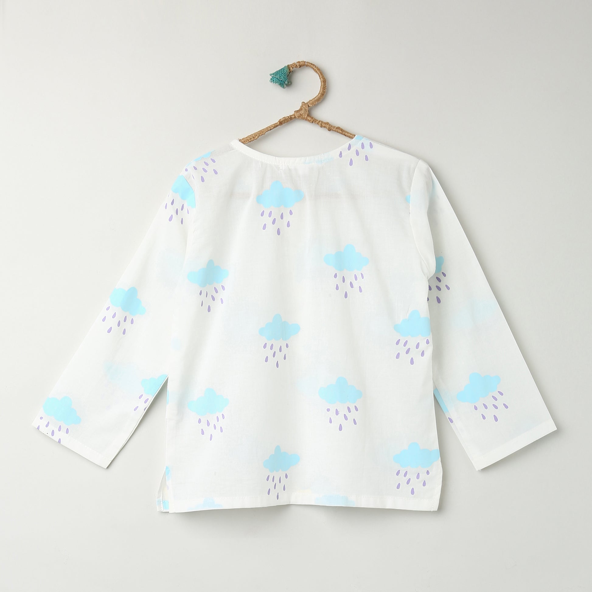 'A Billow of Clouds' Kurta Pyjama Set