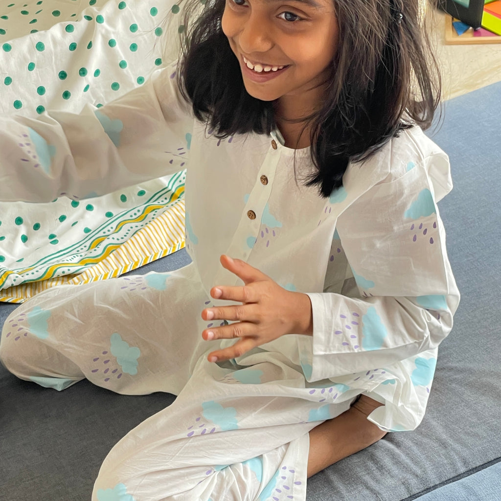 'A Billow of Clouds' Kurta Pyjama Set