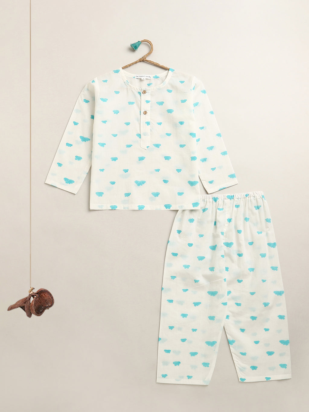 'A Billow of Clouds' Kurta Pyjama Set