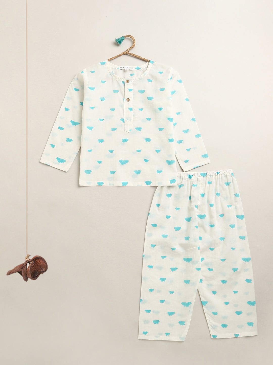 'A Billow of Clouds' Kurta Pyjama Set
