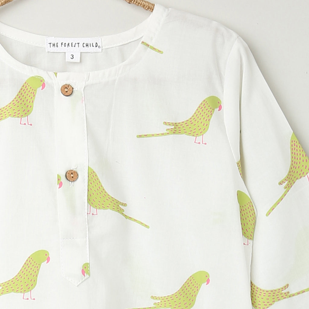 'A Cluster of Parakeets' Kurta Pyjama Set
