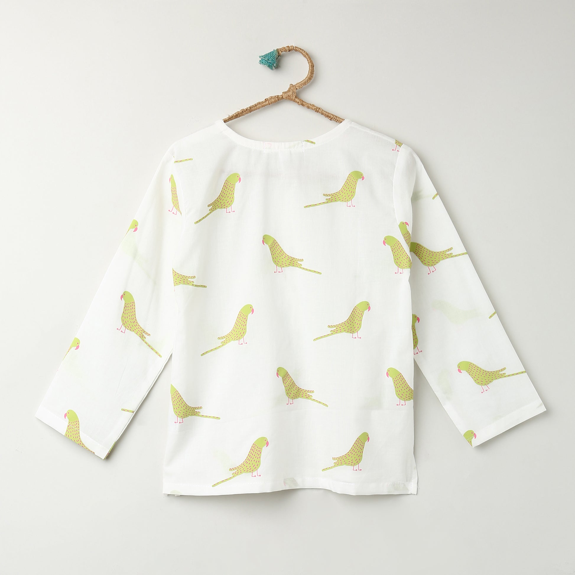 'A Cluster of Parakeets' Kurta Pyjama Set