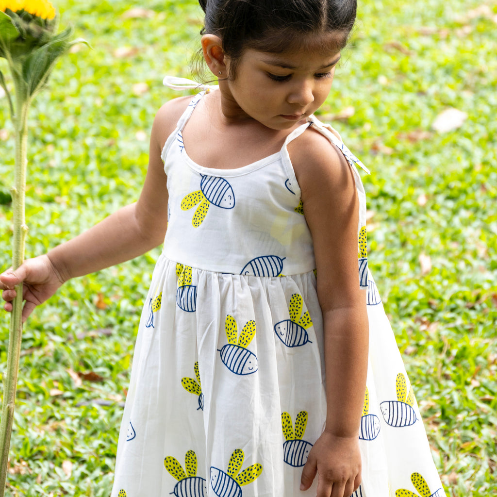 'A Swarm of Bees' String Dress