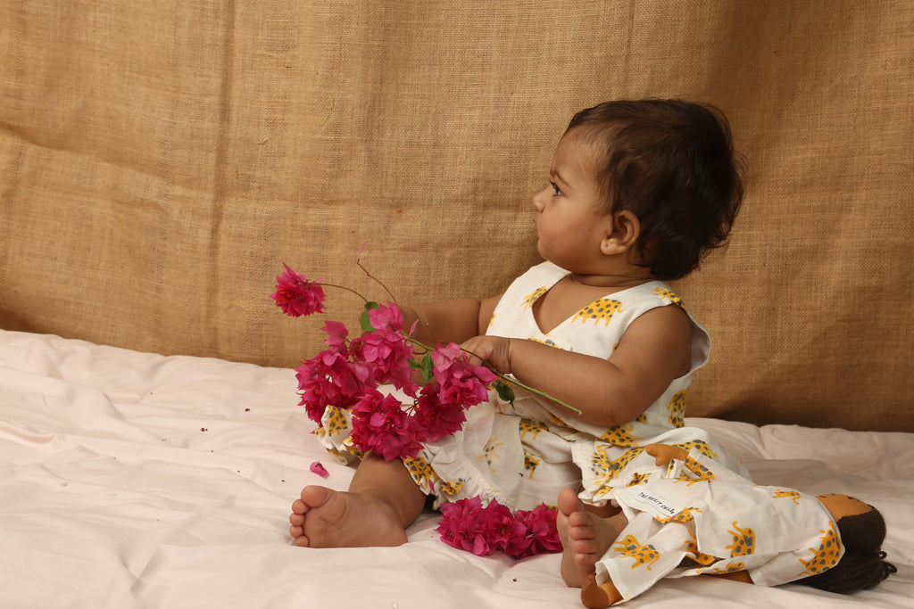 'A Parade of Elephants' - Infant Sleeveless Dress