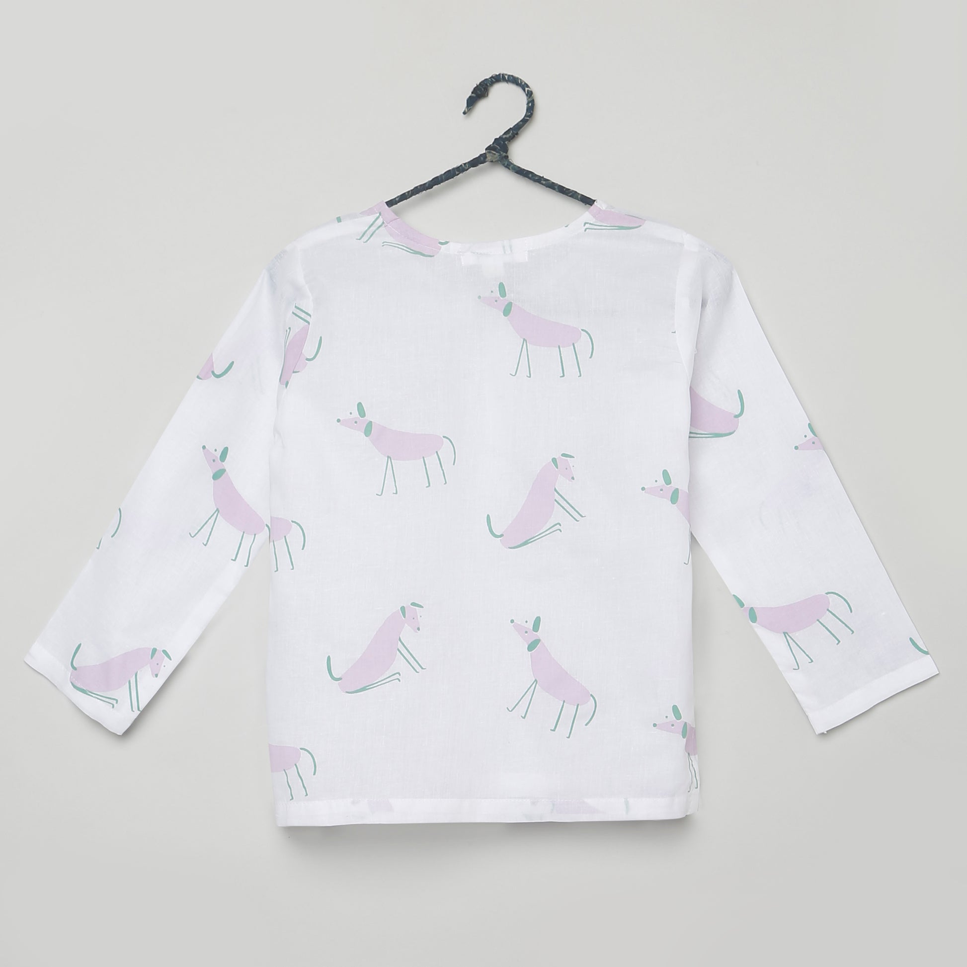 'A Mute of Dogs' Kurta Pyjama Set