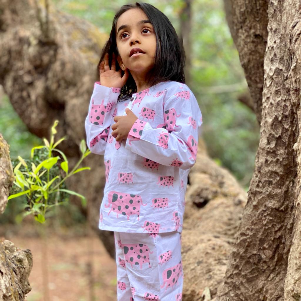A Parade of Elephants - Kurta Pyjama Set in Pink and Grey